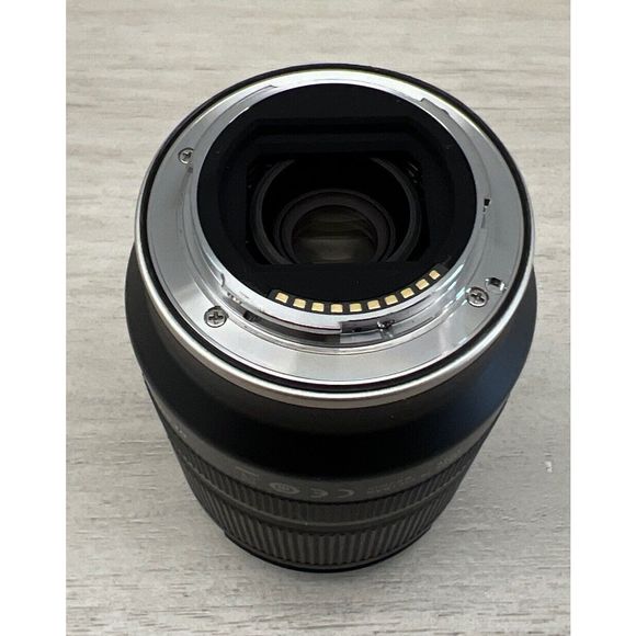 TAMRON 17-28mm F/2.8 camera lens (for SONY) - Picture 8 of 9